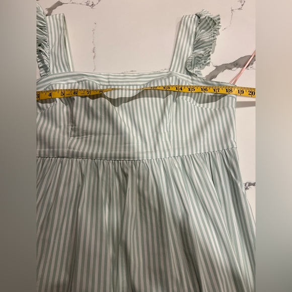 Gal meets glam Jasmine - Picture 9 of 11